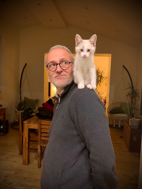 A pet moment captured by the Pet Market community